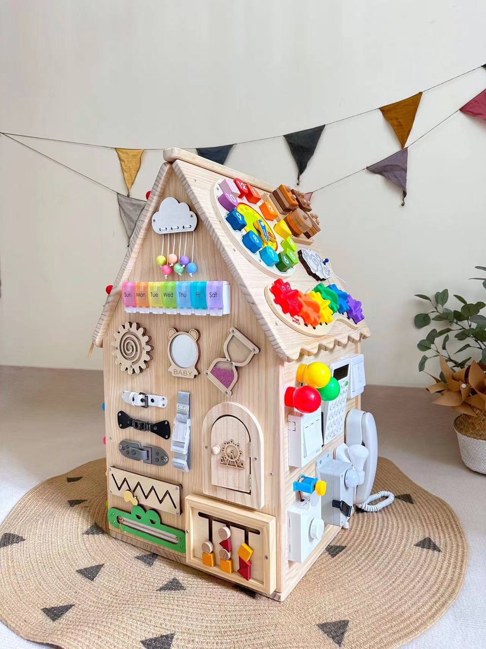 🎁Montessori wooden busy board,for developing basic life skills and fine motor skills in children; a learning and educational activity board for preschoolers.