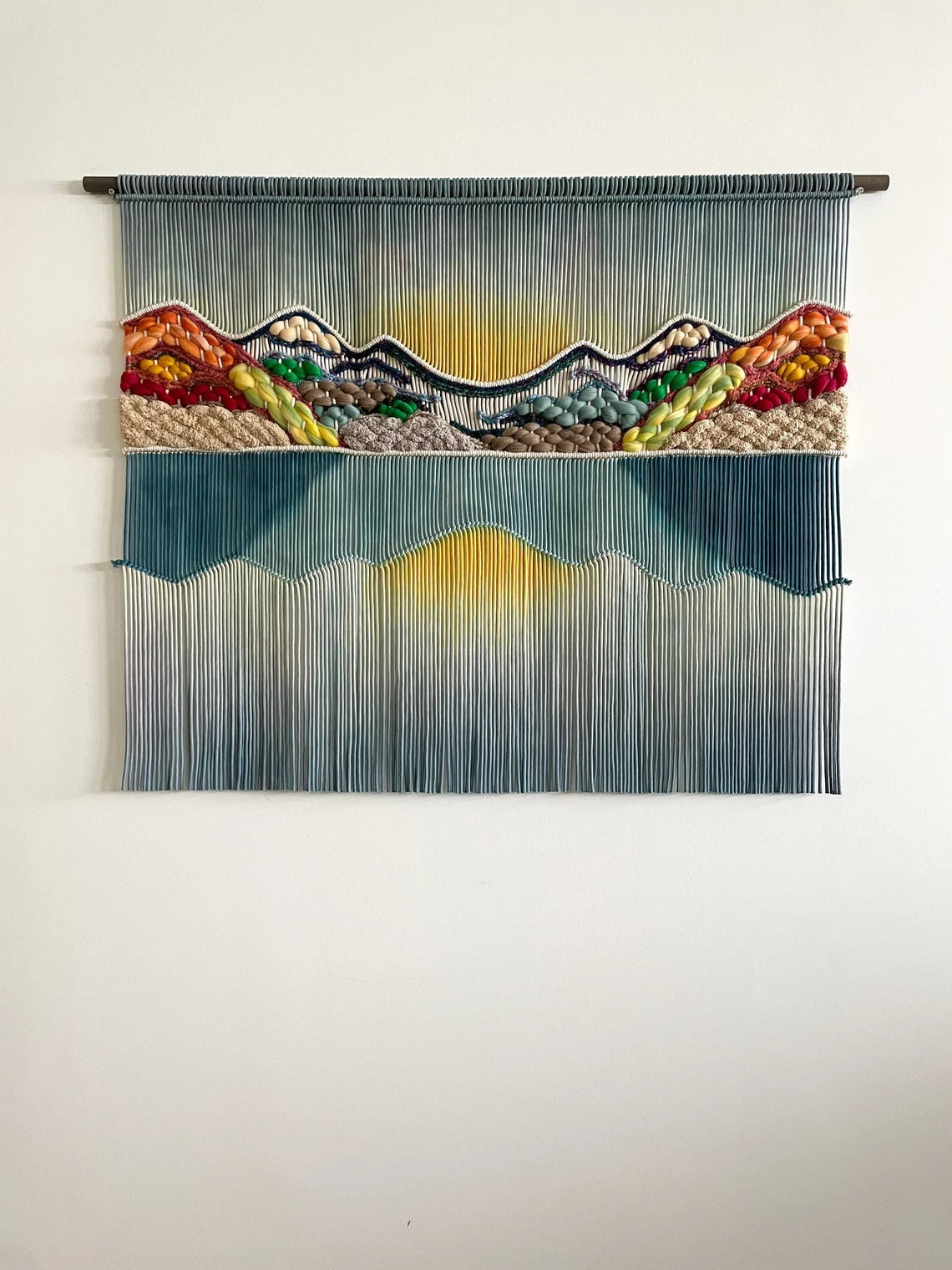 🌅Constellation Macrame Wall Hanging: Zodiac Fiber Art with Brass Moon
