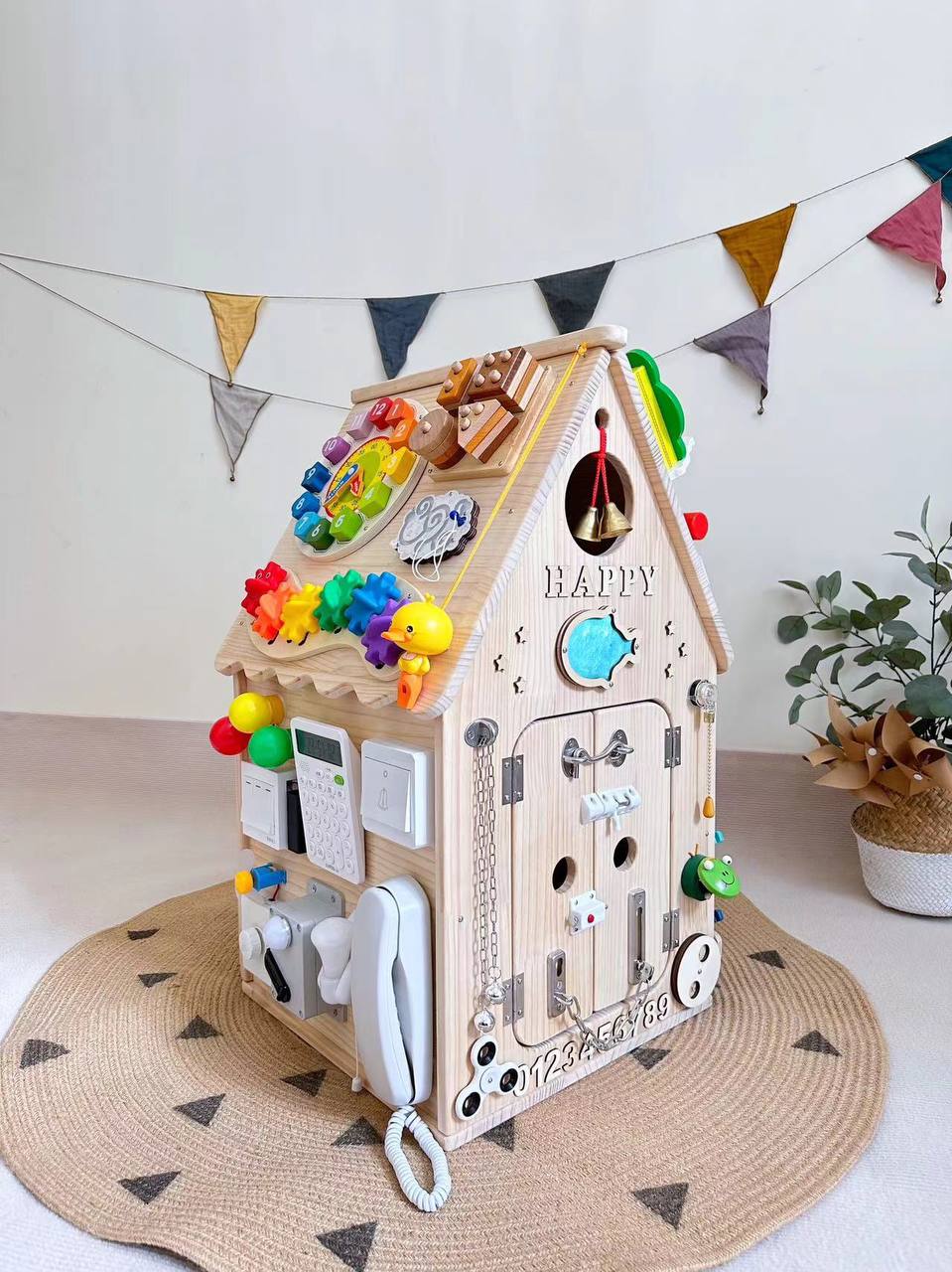 🎁Montessori wooden busy board,for developing basic life skills and fine motor skills in children; a learning and educational activity board for preschoolers.
